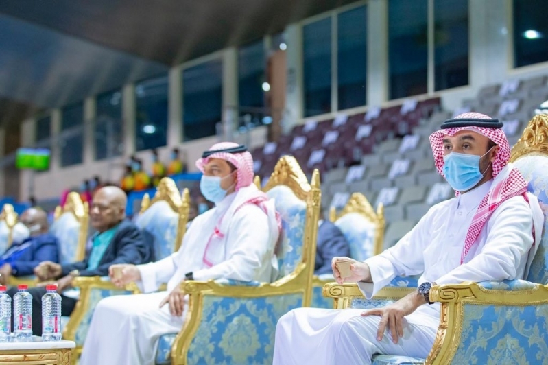 وزير الرياضة والمسحل يُتابعان ودية السعودية وجامايكا 2 وزير الرياضة في ودية السعودية وجامايكا 1