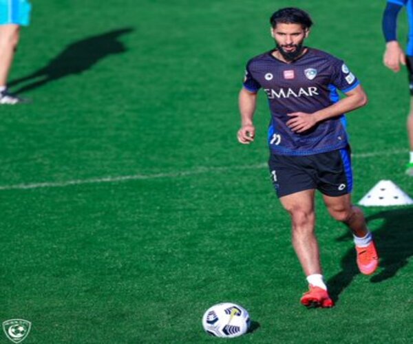 رسميًا .. الهلال يعلن غياب صالح الشهري لشهر ويكشف تفاصيل إصابة جانج هيون 2 صالح الشهري لاعب الهلال