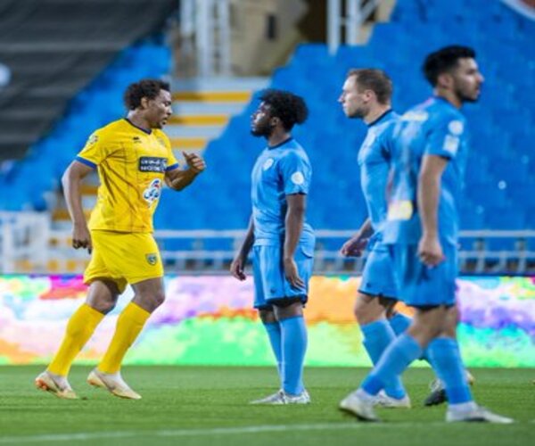 التعاون يُهدد كبيري جدة بعد مساهمات تاوامبا الـ5 2 تاوامبا لاعب التعاون