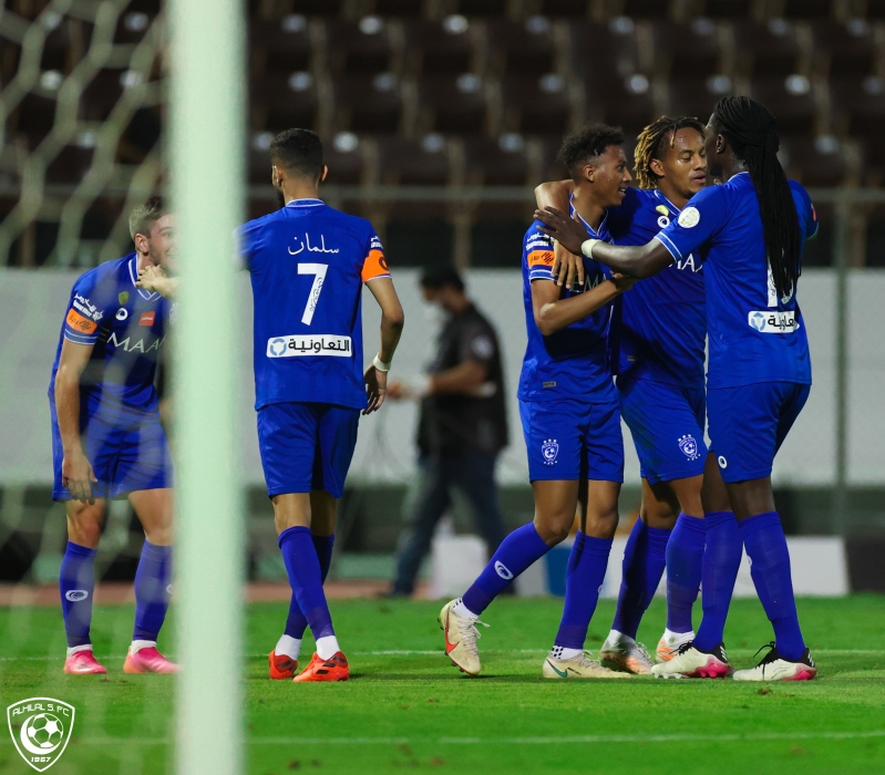 الهلال يستهدف ضم مدافع القادسية 3 الهلال