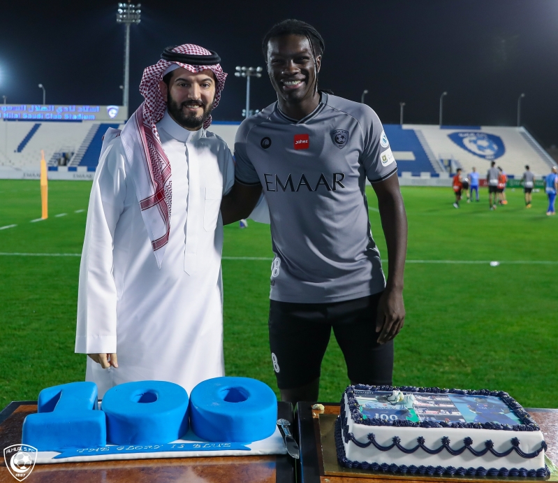 الهلال يحتفل بوصول غوميز لـ100 هدف 3 غوميز مع رئيس الهلال