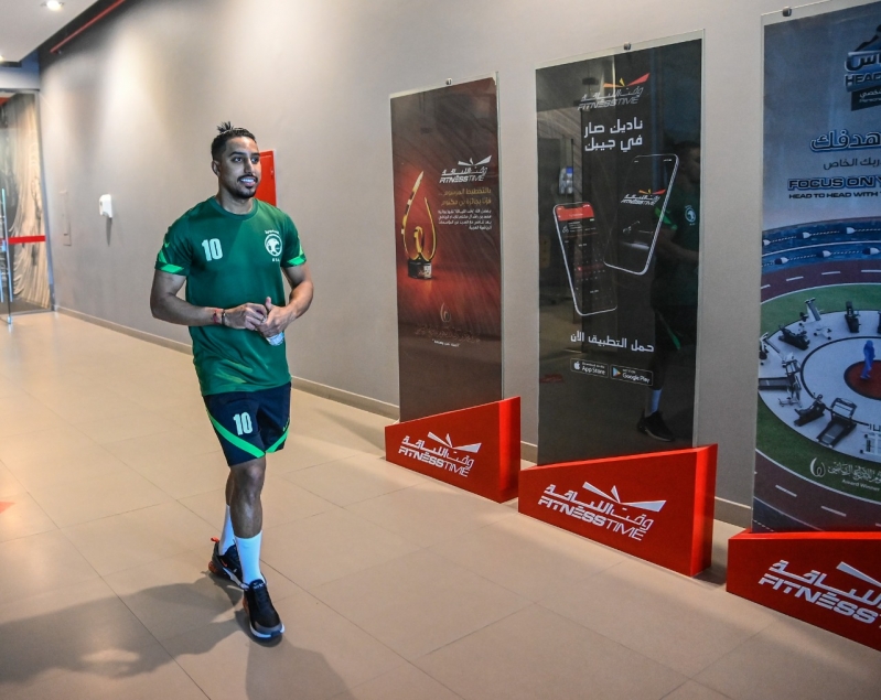 سالم الدوسري يخطف الأنظار في 2021 5 تدريبات الأخضر في فرع وقت لياقة