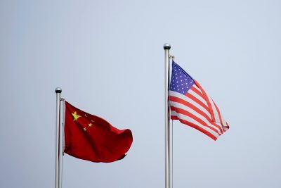 تصاعد حدة الخلاف والتهديد بين أمريكا والصين 