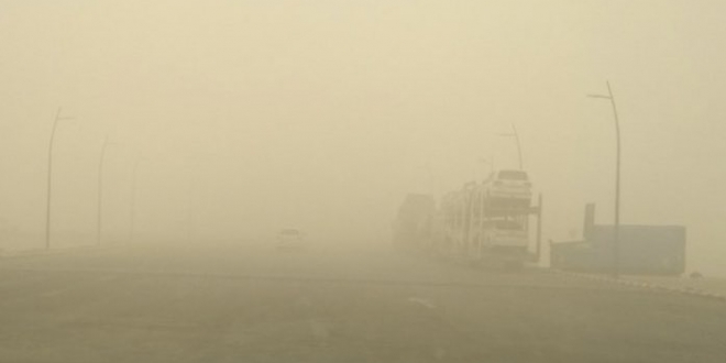 صورة الغبار يغطي سماء الرياض وتدنٍّ في مستوى الرؤية